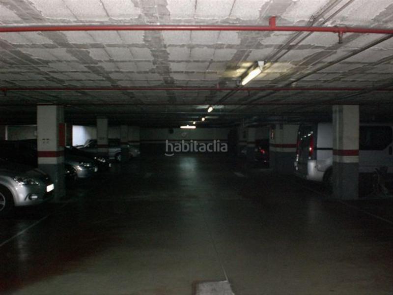 Foto b561cacd-aeaf-4487-9152-6e625b3c8903. Alquiler parking coche en calle sardenya 68 en El Parc i la Llacuna del Poblenou Barcelona