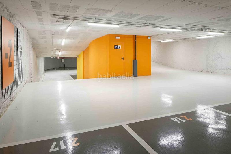 Foto 55a1c910-ded0-4af1-8088-93aa1ee788ef. Alquiler parking moto en avenida meridiana 256 en Barcelona