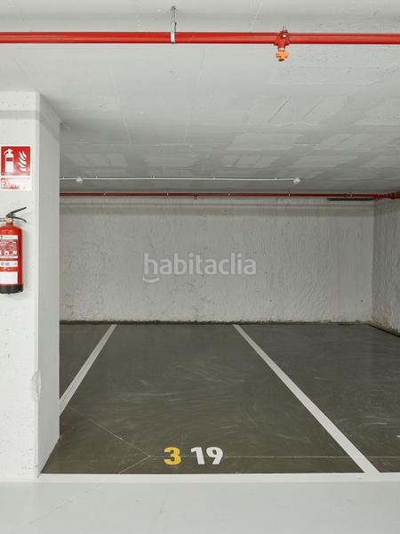 Foto d17407ca-77c7-499f-a8e9-d2048725ad3c. Alquiler parking moto en avenida meridiana 256 en Barcelona