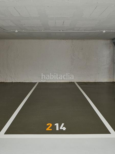 Foto d5d13ceb-8b40-49e5-a967-87ab62e11f0b. Alquiler parking moto en avenida meridiana 256 en Barcelona