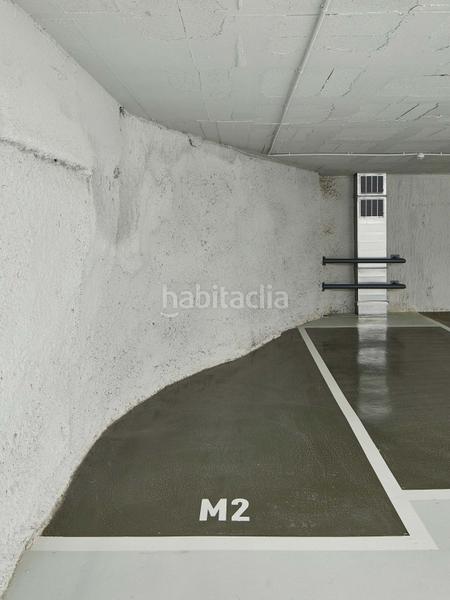 Foto f7bfd172-6823-458d-b48e-923247bb1d61. Alquiler parking moto en avenida meridiana 256 en Barcelona