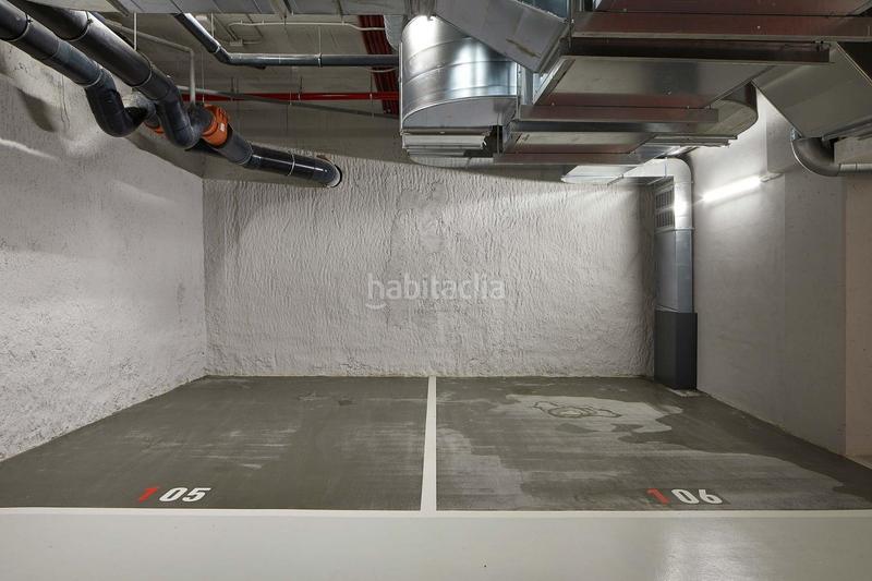 Foto 47cde605-71d4-4e48-bac7-12b6a8619f08. Rent motorcycle parking in avenida meridiana 256 in Barcelona