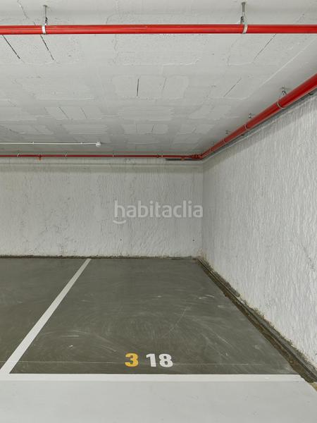 Foto 9af53fc2-54bd-42c2-8d4b-0eab4a336646. Rent motorcycle parking in avenida meridiana 256 in Barcelona