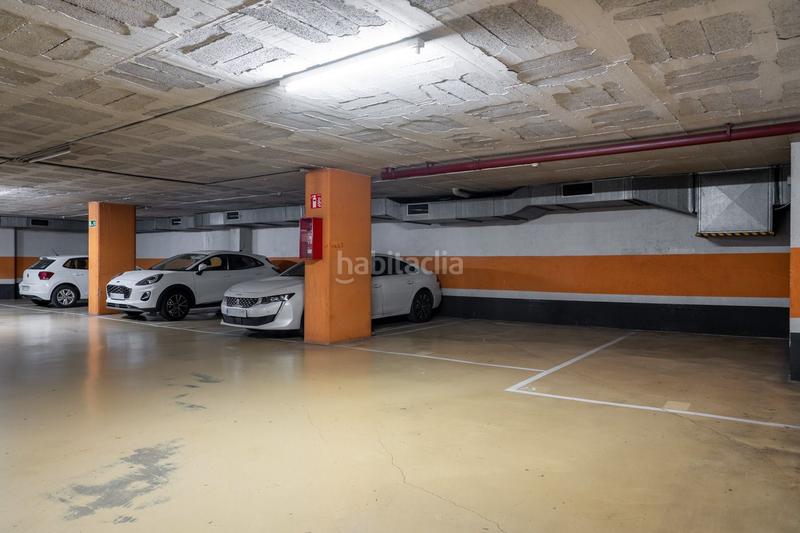 Foto 83b6bfde-f8aa-4b5f-b00d-1ce15d382553. Alquiler parking coche en calle marques de sentmenat 56 en Barcelona