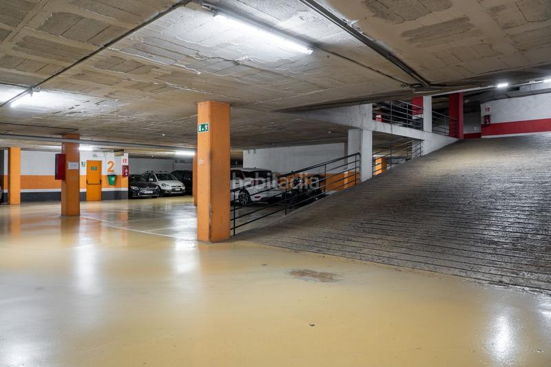 Foto ac619a99-bb88-42ae-908a-08fc784d738e. Alquiler parking coche en calle marques de sentmenat 56 en Barcelona
