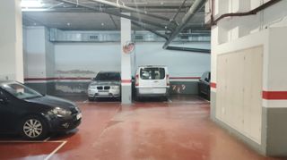 Miete Motorradparkplatz in Calle aribau 225