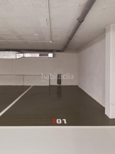 Foto c1162eca-2b9e-43b3-ab14-6c9cf3598b6d. Alquiler parking coche en avenida meridiana 256 en Barcelona