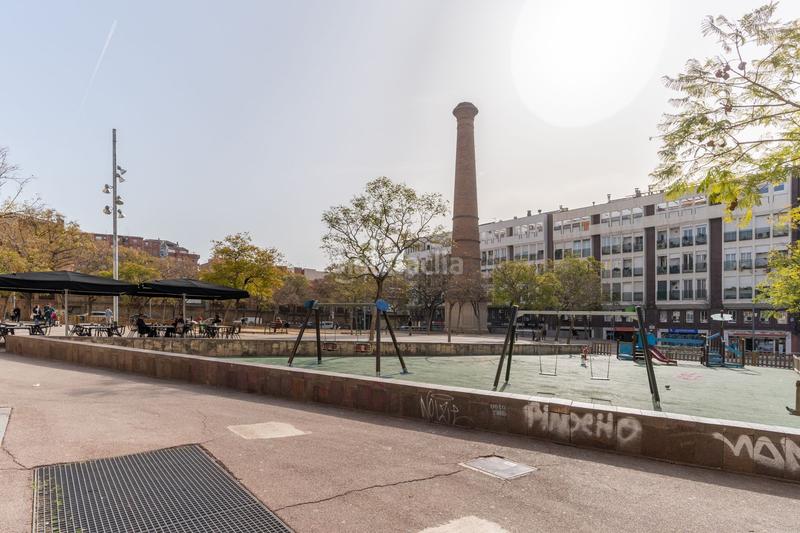 Foto 0feea1e0-3c2c-43fc-b466-8dc9141967df. Alquiler parking coche en calle carreras candi 62-6 en Barcelona