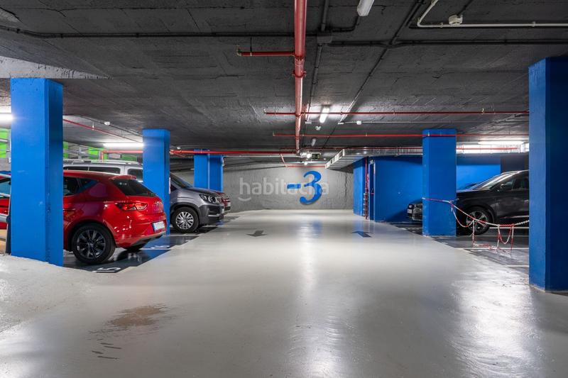 Foto 1dc5c1f6-2d38-456b-93b1-390875915bdf. Rent car parking in calle carreras candi 62-6 in Sants-Badal Barcelona