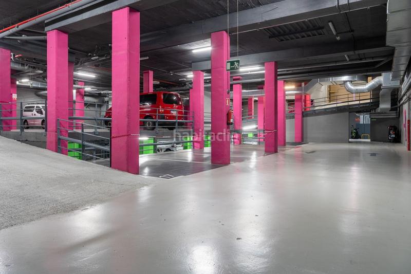 Foto a2a0e491-3405-47ee-b9af-e6020dddd42e. Rent car parking in calle carreras candi 62-6 in Sants-Badal Barcelona