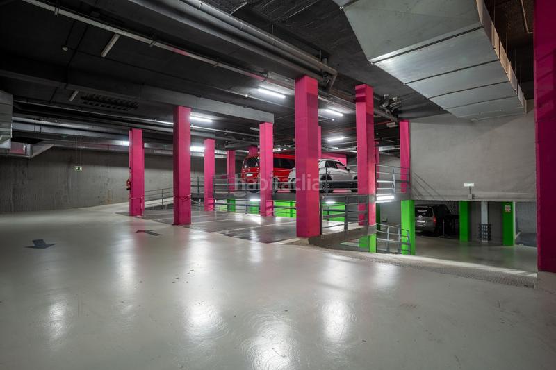 Foto ee366623-a997-4c17-ad54-bee27fcf6ac1. Rent car parking in calle carreras candi 62-6 in Sants-Badal Barcelona