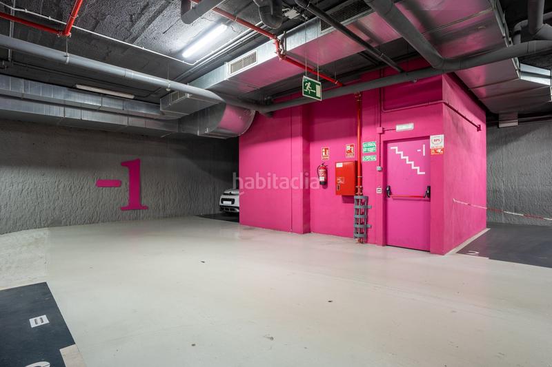 Foto 7e657bf9-4398-479c-95e1-5b2441099edb. Location parking voiture dans calle carreras candi 62-6 dans Barcelona