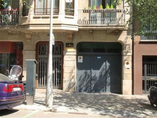 Location Parking moto à Calle girona 50