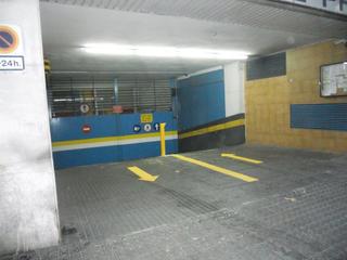 Location Parking moto à Calle rocafort 116