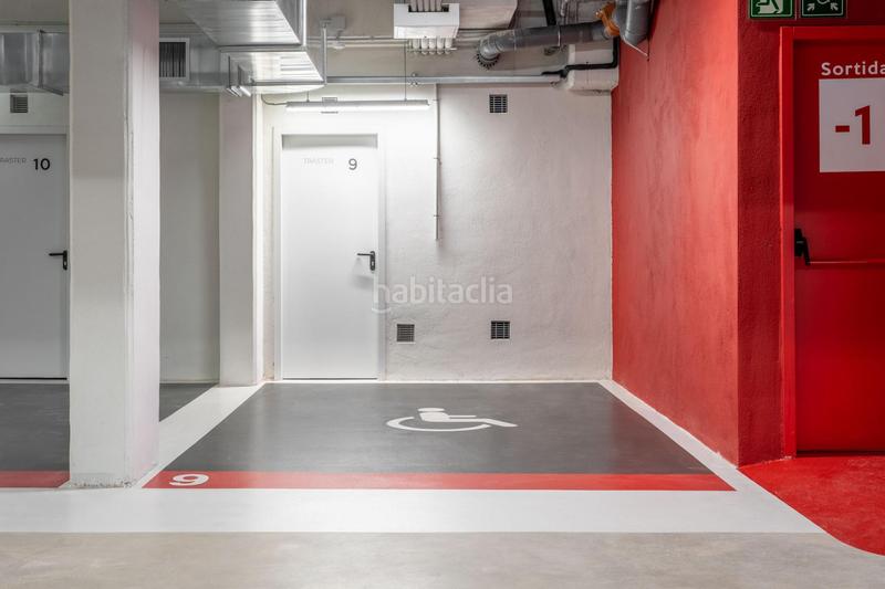 Foto 3ff32020-df7b-4078-8f92-57fc1397b5e3. Rent car parking in avenida sant joan despi 4 in Centre Sant Joan Despí