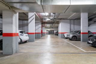 Rent Motorcycle parking in Calle ernest lluch 15