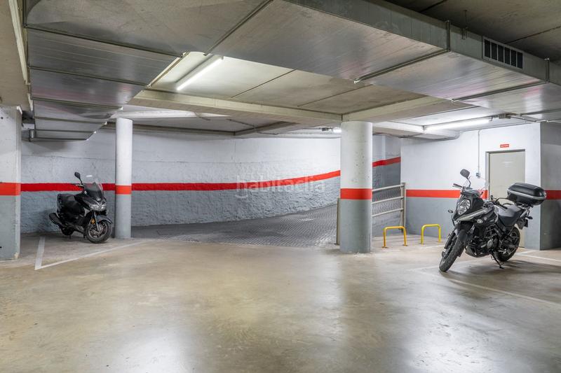 Foto 9a62a35f-9b5b-42ad-a9ff-7544af94c334. Alquiler parking moto en calle ernest lluch 15 en Hospitalet de Llobregat (L´)