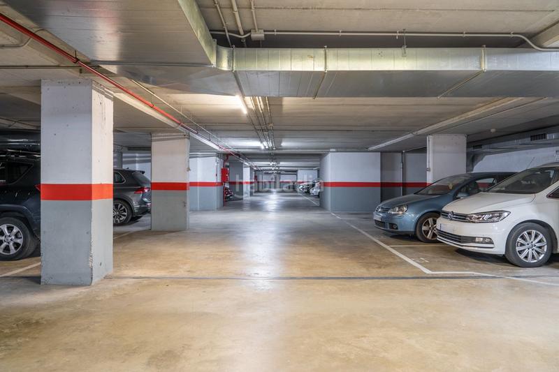 Foto e18db167-f368-4717-921a-8a11d811fc34. Alquiler parking moto en calle ernest lluch 15 en Hospitalet de Llobregat (L´)