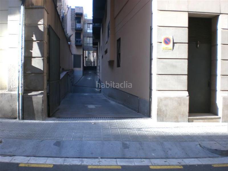 Foto 9790c78f-610d-4ef9-b177-7000ae709fe3. Alquiler parking coche en calle comtes de bell.lloc 161 en Barcelona