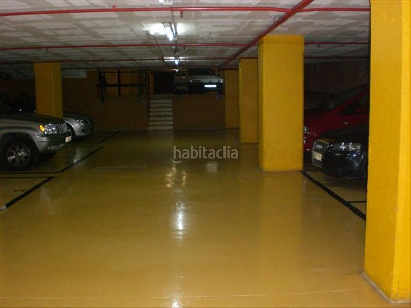 Foto aad79c8d-72f1-425f-b1c3-d2d987c2d8ef. Alquiler parking coche en calle comtes de bell.lloc 161 en Barcelona