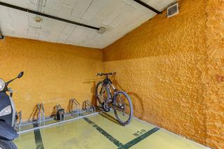 Car parking in CALLE COMTES DE BELL.LLOC 189