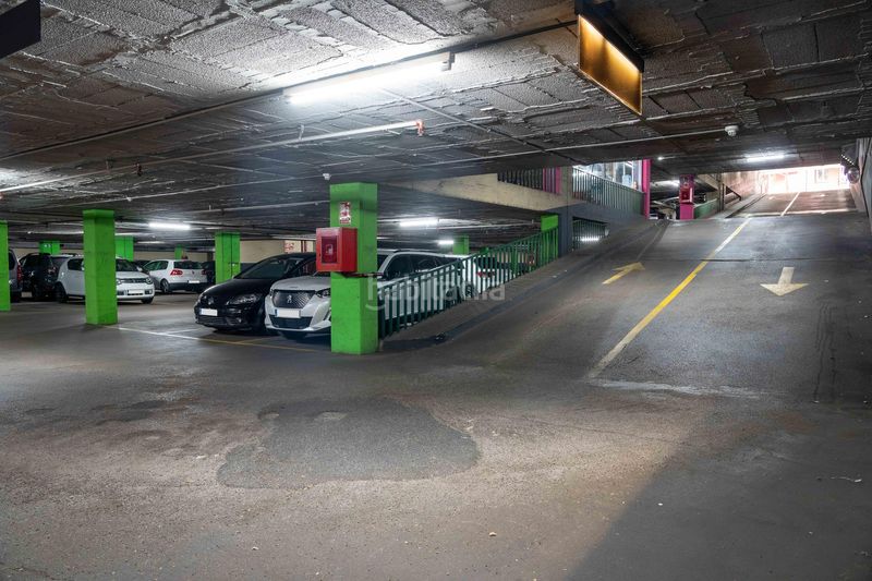 Foto a9ba6cea-16ee-47a7-ac95-7d9d8b47a46a. Rent car parking in calle valencia 511 in Sagrada Família Barcelona