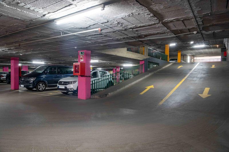 Foto c6495e41-5c74-4f8e-951a-f34fc7bac38d. Rent car parking in calle valencia 511 in Sagrada Família Barcelona