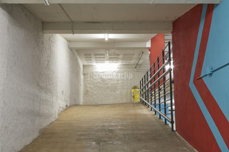 Foto 15ada86b-6852-4dbe-b0da-2b43b77a820d. Lloguer aparcament cotxe a calle bacardi 40 a Santa Eulàlia Hospitalet de Llobregat (L´)