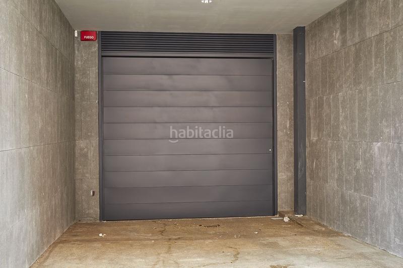 Foto 94a5d728-5ef6-4181-a2db-f35c3271229b. Location parking voiture dans calle bacardi 40 dans Hospitalet de Llobregat (L´)