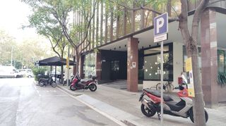 Lloguer Aparcament cotxe a Calle dr. pi sunye 12