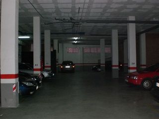 Lloguer Aparcament cotxe a Avenida lluis companys 15