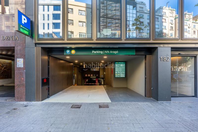 Foto adf86416-c64e-4102-b5e2-3d93fdd40e4a. Rent car parking in calle aragó 182 in L´Antiga Esquerra de l´Eixample Barcelona