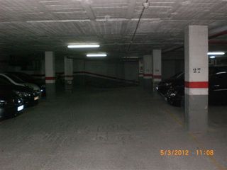 Rent Car parking in Calle macia bonaplata 4