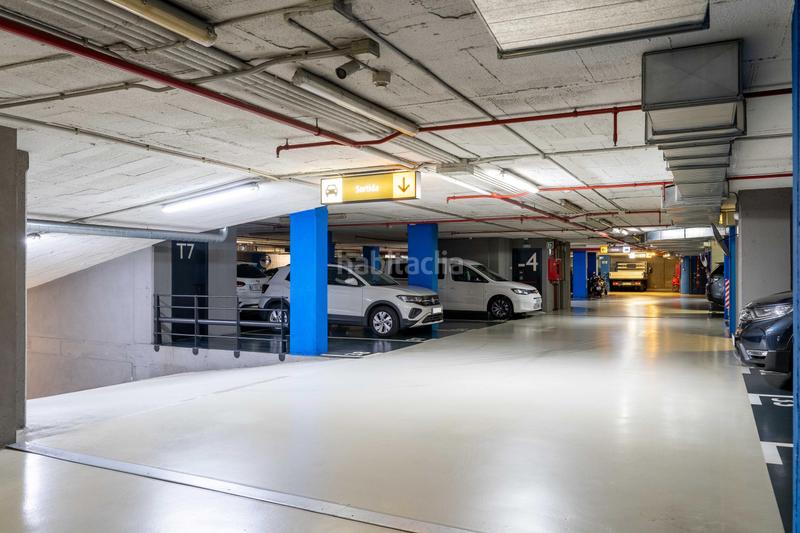 Foto 288883c9-fd7e-420a-bc0d-6802f949301a. Alquiler parking moto en calle esteve terradas 17 en Barcelona