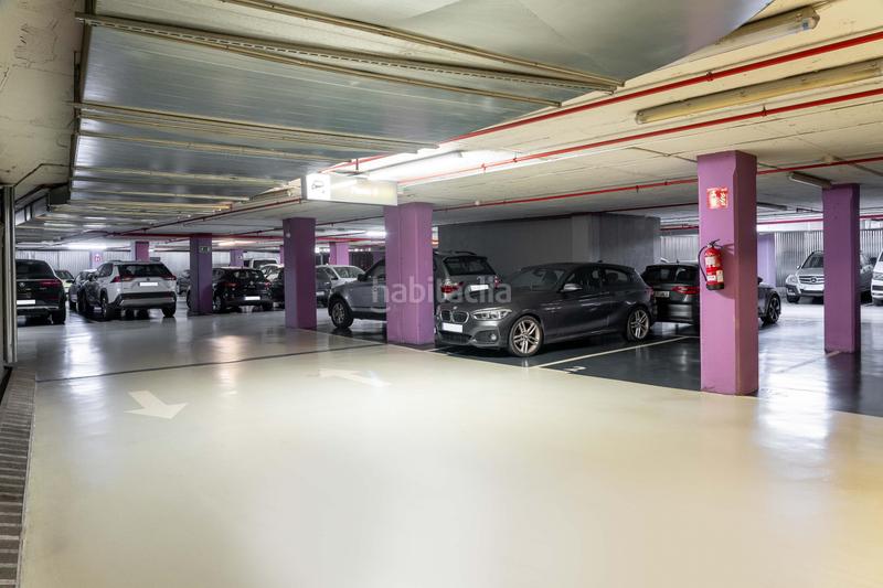 Foto 533ab83d-a382-425a-b459-aab61f21fc4b. Alquiler parking moto en calle esteve terradas 17 en Barcelona