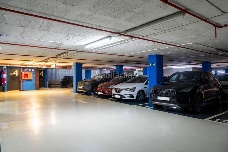 Foto dbbdc651-ab2d-4f83-9e8f-c6edda94879a. Alquiler parking moto en calle esteve terradas 17 en Barcelona