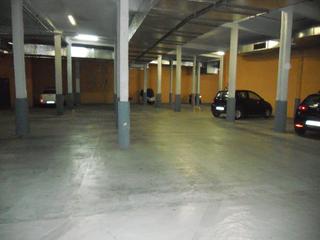 Lloguer Aparcament cotxe a Calle leiva 1