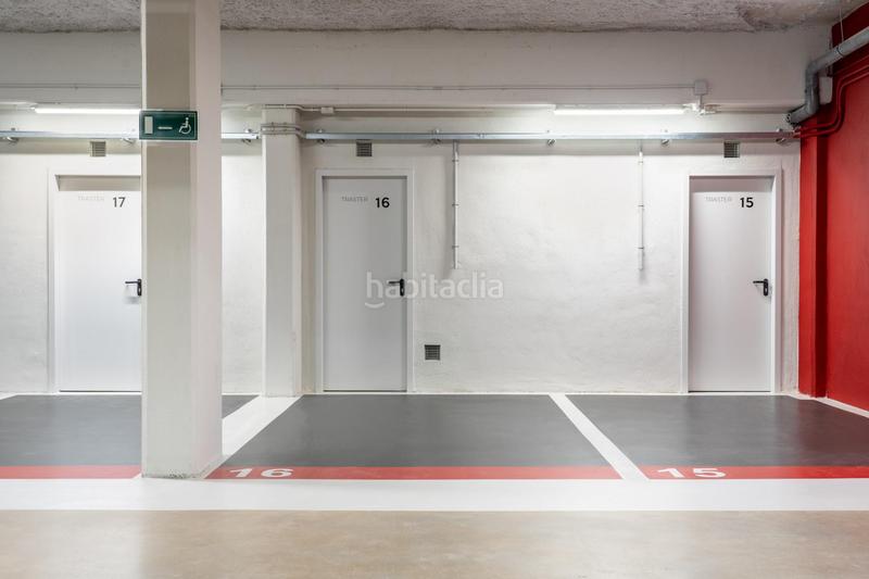 Foto 4b4a5934-8d3c-4e74-a216-e8b95c0ded32. Miete autoparkplatz in avenida sant joan despi 4 in Sant Joan Despí