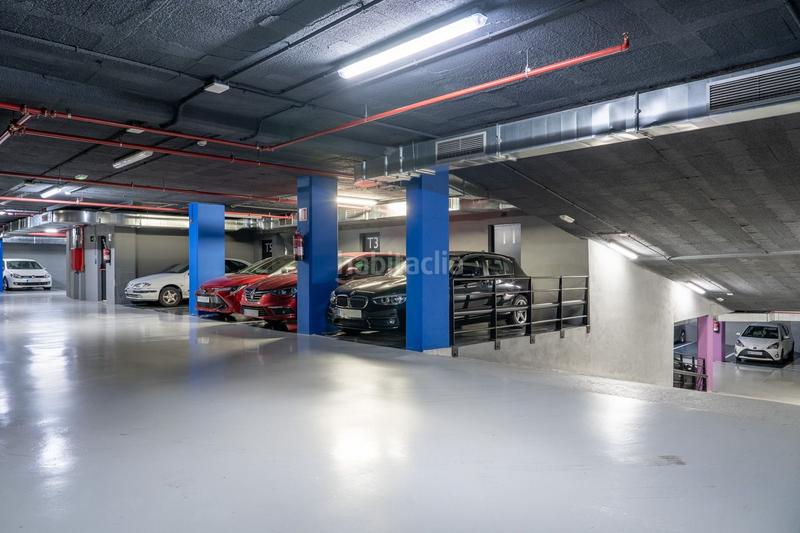 Foto 3d8c8461-311c-4151-8204-eeb2bc2e1b50. Alquiler parking moto en calle lepant 199 en Fort Pienc Barcelona