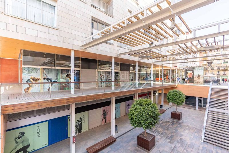Foto 211e25a9-7f3e-43a2-a176-49a34f3b5c05. Alquiler local comercial en calle raval del pallol 1 en Reus