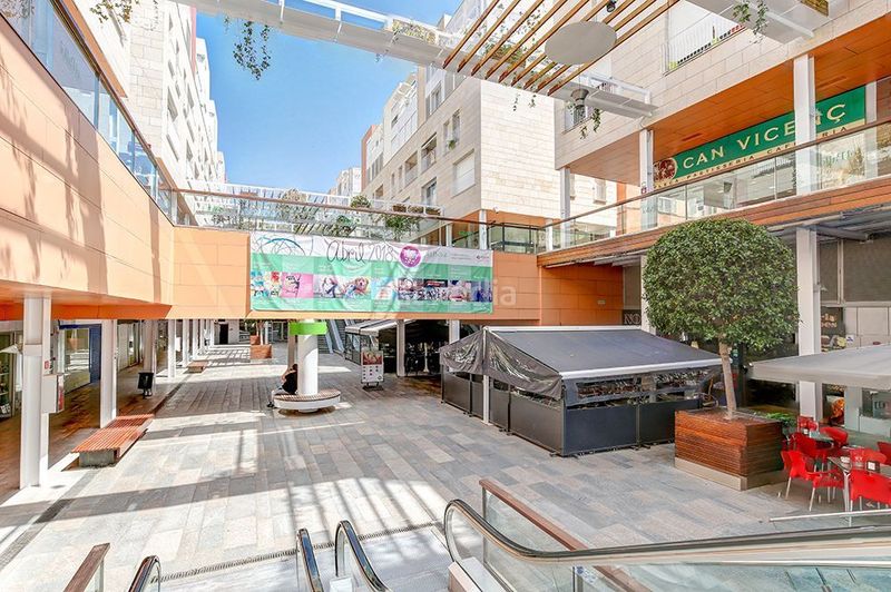 Foto 37918c98-7564-45ab-8016-61b38c0cfcef. Alquiler local comercial en calle raval del pallol 1 en Reus