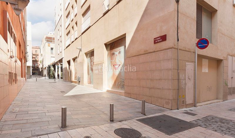 Foto d9829d2a-64b1-49f8-abd2-3907b0eff9a6. Alquiler local comercial en calle raval del pallol 1 en Reus