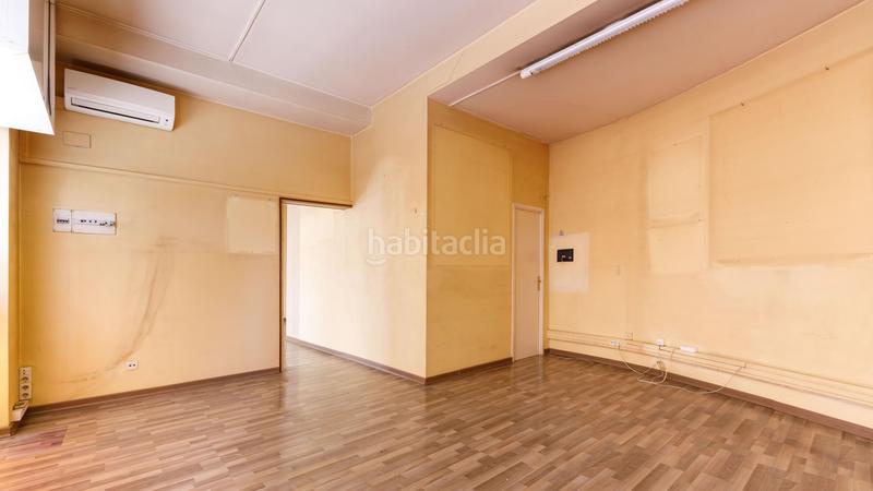 Foto 7971ef28-4567-4d91-bc85-94c4f365a0c0. Lloguer local comercial a europa 3 a Sant Narcis Girona