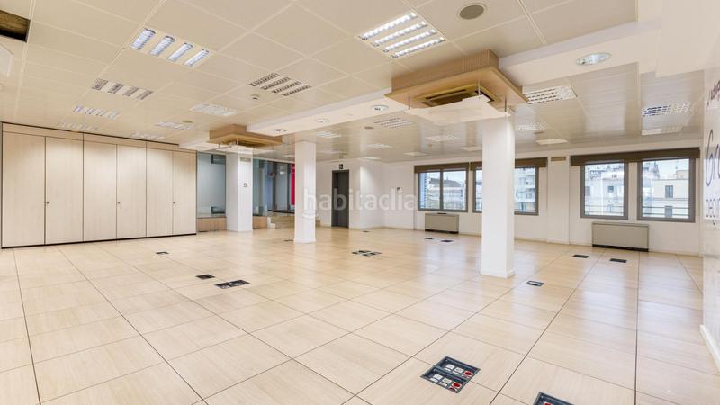 Foto 63c2981a-e2b6-4b37-994d-8908ccc7b2bc. Location bureau dans calle consell de cent 334 dans Barcelona