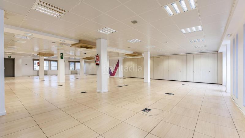 Foto 68515071-0e42-4e66-a82b-d77e76d0c954. Location bureau dans calle consell de cent 334 dans Barcelona