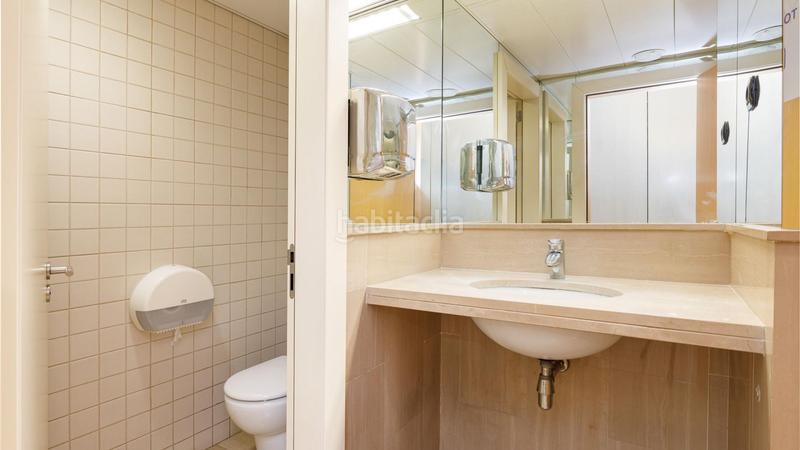 Foto f12b365d-65d9-494f-a43c-4ee71cf68499. Location bureau dans calle consell de cent 334 dans Barcelona