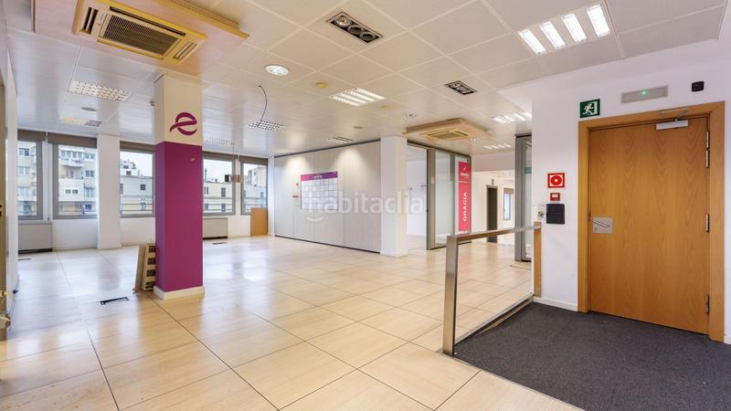 Foto f5f401b9-8c36-4c0c-9cf7-dbcb0e8ada82. Location bureau dans calle consell de cent 334 dans Barcelona