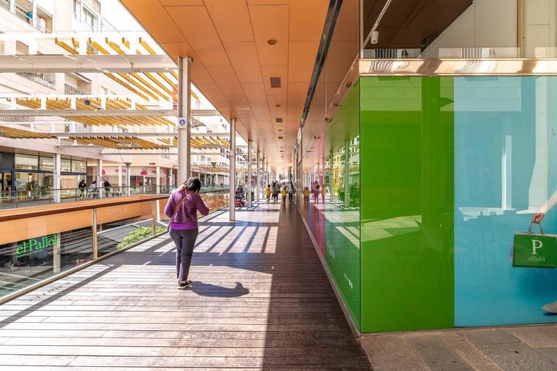Foto 4ed4b485-1e59-4659-a247-9cf7ea618d45. Alquiler local comercial en calle raval del pallol 1 en Reus