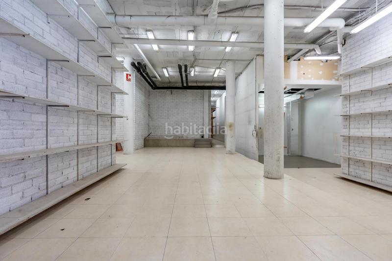 Foto c6e0c95a-ce3b-42db-bc36-82197bf1fdf7. Alquiler local comercial en calle raval del pallol 1 en Reus