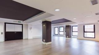 Rent Office space in Calle calabria 169